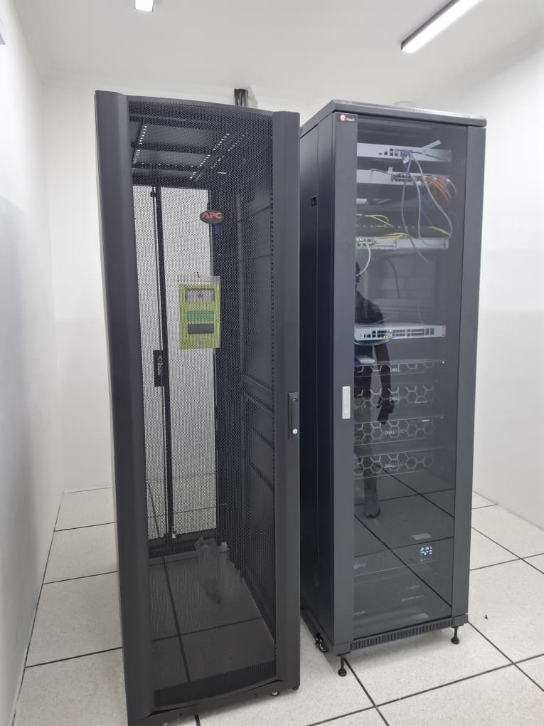 Supply and Install  Rack Server 42U